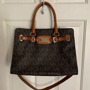 ❌SOLD❌Michael Kors bag with shoulder strap